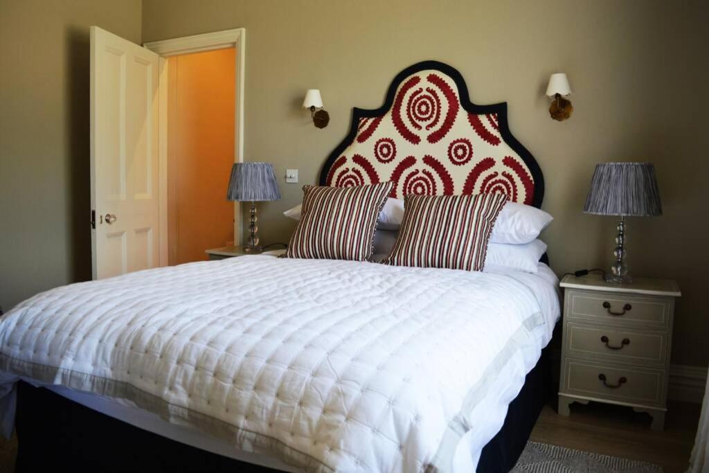 Cockloft Romantic Countryside Hideaway Bishops Cannings Exterior photo